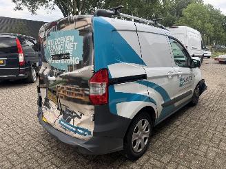 Ford Transit Courier Van  picture 4