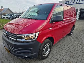 krockskadad bil bedrijf Volkswagen Transporter 2.0 TDI 110KW 2018/8