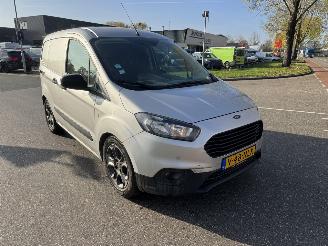 Ford Transit Courier Van  picture 1