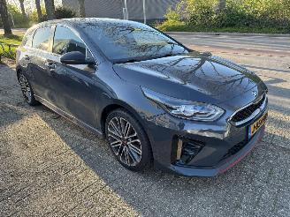 Damaged car Kia Ceed  2020/9