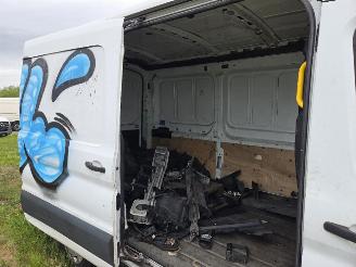 Ford Transit  picture 10