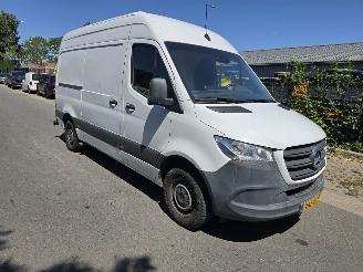 Mercedes Sprinter 316 CDI L2H2 Mit PTO 400V picture 2