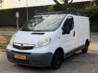 skadebil auto Opel Vivaro  2008/6