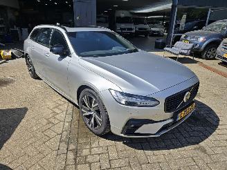 skadebil auto Volvo V-90 Kombi R Design Motorschade 2021/6