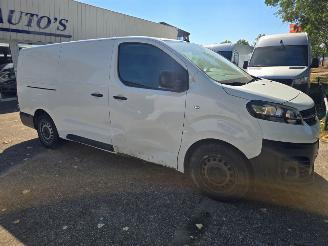 Opel Vivaro Lang 2.0CDTi Koelwagen picture 3