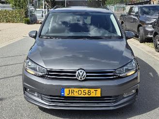 Volkswagen Touran  picture 2
