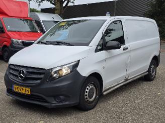 skadebil bedrijf Mercedes Vito  2017/10