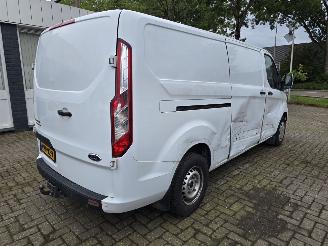 Ford Transit Custom Lang 2.0 TDCi 96 KW picture 4
