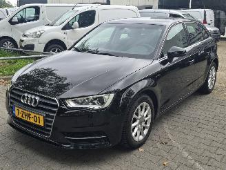 krockskadad bil auto Audi A3 Sportback G-Tron  Mechatronic storing. 2014/12
