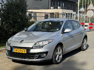 Voiture accidenté Renault Mégane  2012/9