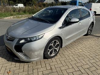 Schadeauto Opel Ampera  2013/9