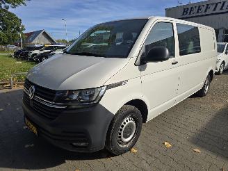 skadebil bedrijf Volkswagen Transporter D.C. 2.0 Tdi 110KW DSG Parkeerdeukje 2020/3