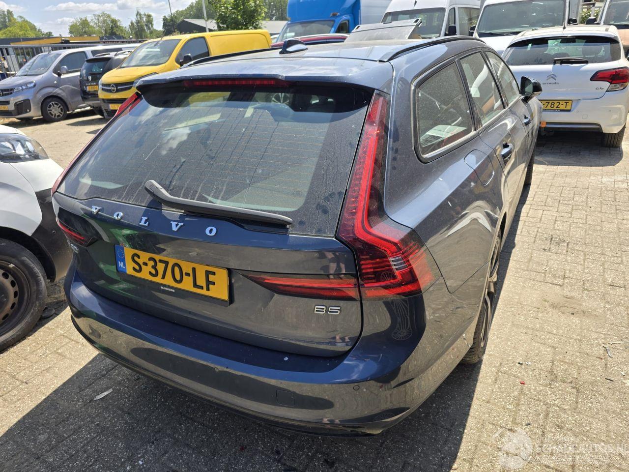 Volvo V-90 B5 Automaat Plus Dark