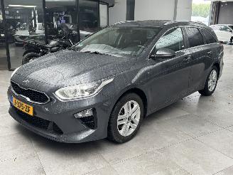 krockskadad bil auto Kia Ceed  2020/11