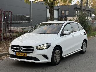 damaged passenger cars Mercedes B-klasse  2023/2