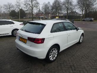 Unfallwagen Audi A3 1.2 TFSI Attraction Pro Line plus 2014/3