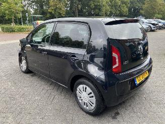 krockskadad bil auto Volkswagen Up! 1.0 move up! BlueMotion 2015/6