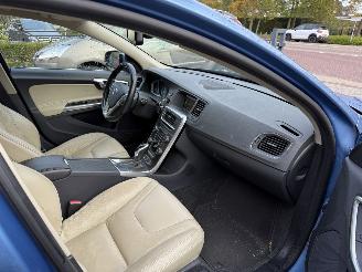Volvo V-60 2.4 D6 AWD Plug-In Hybrid Summum picture 14