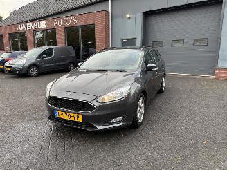 Vaurioauto  passenger cars Ford Focus 1.0 Lease Edition 2017/9