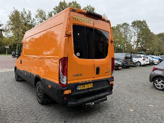 Iveco Daily 35S21V 3.0 352 H2 LUCHTVERING  204PK picture 3