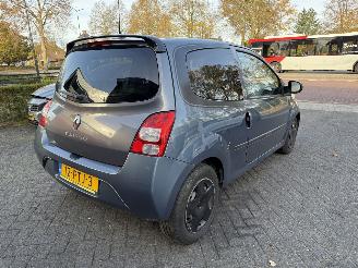 skadebil auto Renault Twingo 1.2-16V Collection  Hatchback 3-dr. 2011/4