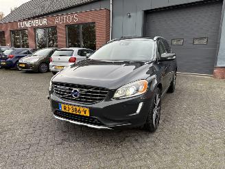 krockskadad bil auto Volvo Xc-60 2.0 T5 FWD  AUTOMAAT Ocean Race (SUV 5-dr.) 2016/2