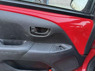 Toyota Aygo 1.0 VVT-i x-play (Hatchback 5-dr.) picture 17