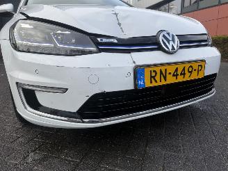 Volkswagen e-Golf  picture 13