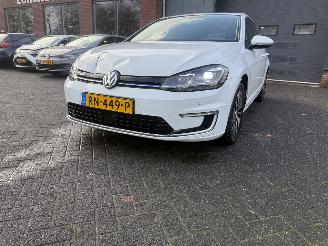 Volkswagen e-Golf  picture 28