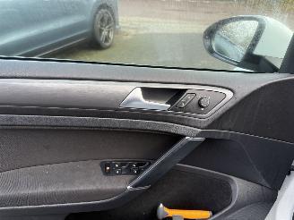 Volkswagen e-Golf  picture 17