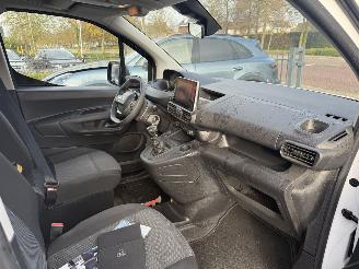 Peugeot Partner 1.2  BENZINE  PureTech Premium picture 14