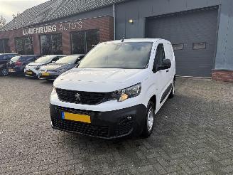 Peugeot Partner 1.2  BENZINE  PureTech Premium picture 1
