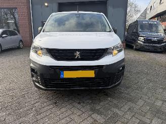Peugeot Partner 1.2  BENZINE  PureTech Premium picture 9