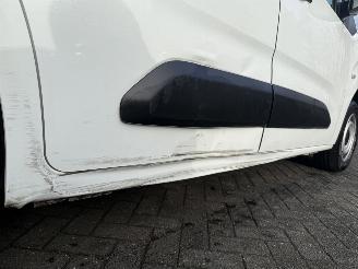 Peugeot Partner 1.2  BENZINE  PureTech Premium picture 15