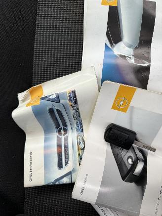 Opel Meriva 1.6-16V Cosmo (MPV 5-dr.) picture 25