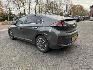 Hyundai Ioniq Premium EV 38 kWh (Hatchback 5-dr.) picture 3
