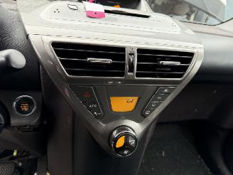 Toyota iQ 1.0 VVTi Aspiration AUTOMAAT picture 8