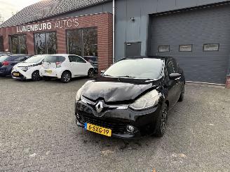 uszkodzony samochody osobowe Renault Clio 0.9 TCe Dynamique  NAVIGATIE Hatchback 5-dr. 2014/1