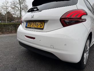 Peugeot 208 1.2 PureTech Signature NAVIGATIE picture 33