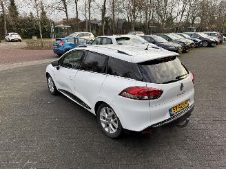 Renault Clio 0.9 TCe Limited  NAVIGATIE  Stationwagen 5-dr. picture 31