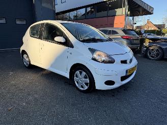 Toyota Aygo 1.0-12V Comfort  AIRCO  (Hatchback 5-dr.) picture 6