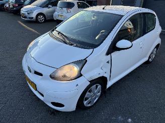 Toyota Aygo 1.0-12V Comfort  AIRCO  (Hatchback 5-dr.) picture 16