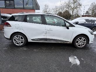Renault Clio 0.9 TCe Intens  NAVIGATIE Stationwagen 5-dr. picture 6