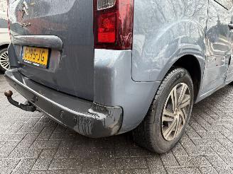 Citroën Berlingo 1.6 VTi Attraction (MPV 4-dr.) picture 32