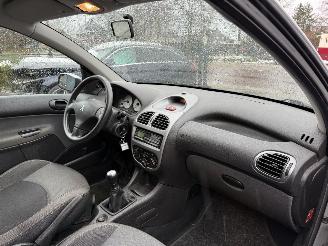 Peugeot 206 1.4 Génération (Hatchback 3-dr.) picture 12