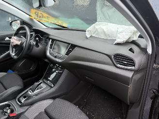 Opel Grandland X - 1.6 Turbo Hybrid Business Edition picture 24