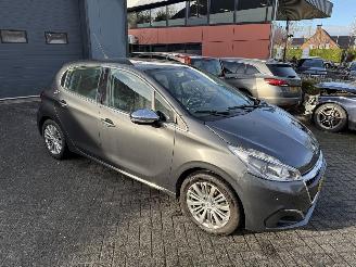 Peugeot 208 1.2 PureTech Allure (Hatchback 5-dr.) picture 35