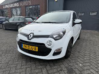 Damaged car Renault Twingo 1.2 16V Collection LEER  (Hatchback 3-dr.) 2013/1