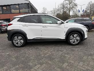 Hyundai Kona EV Premium 64 kWh (SUV 5-dr.) 10537  EX BTW picture 5