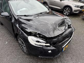 Volvo V-40 2.0 D2 Kinetic (Hatchback 5-dr.) picture 24